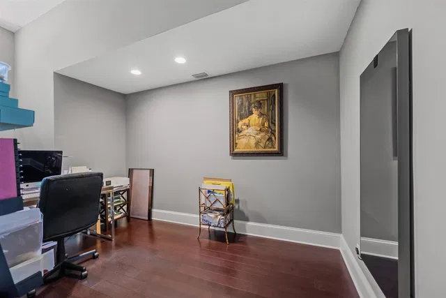 Windsor Way Residence photo 36