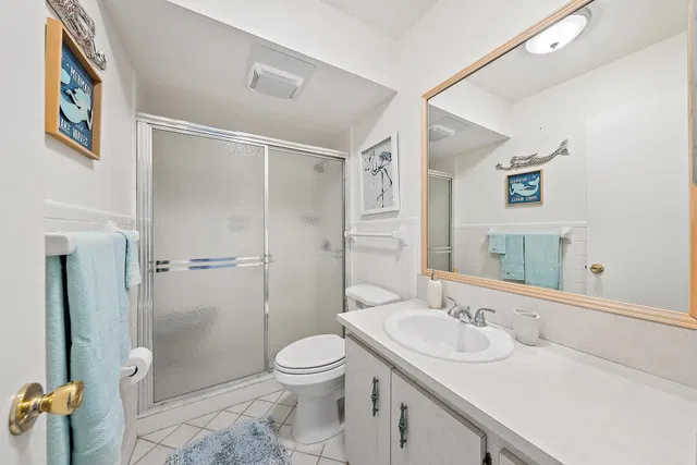 Unit D205 photo 21