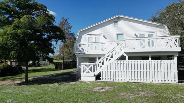 Residence photo 8