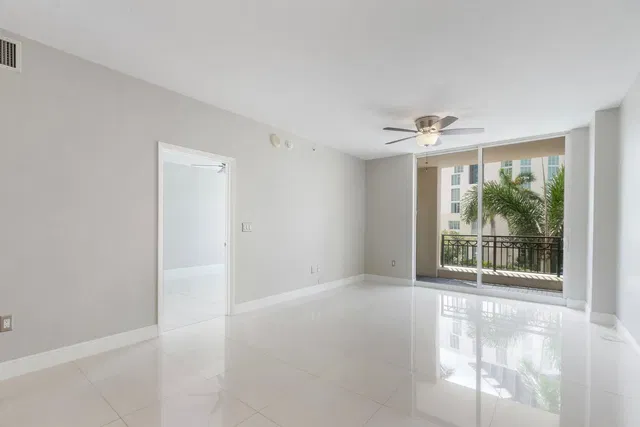 CityPlace South Tower Unit 314 photo 4