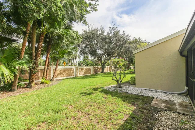 Residence photo 2