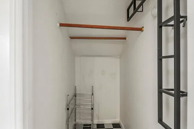 Residence photo 10
