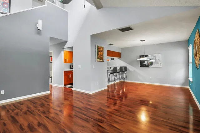 Residence photo 18