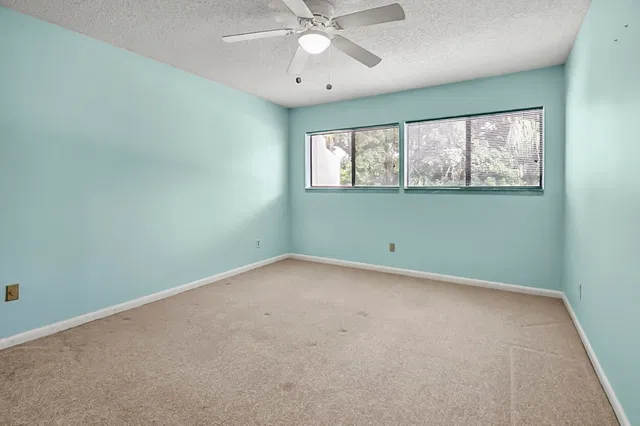 Residence photo 31