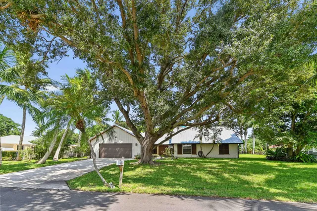 Residence photo 2