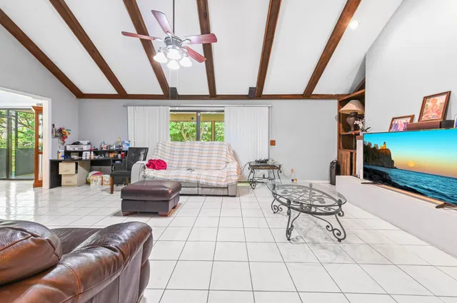 Residence photo 11