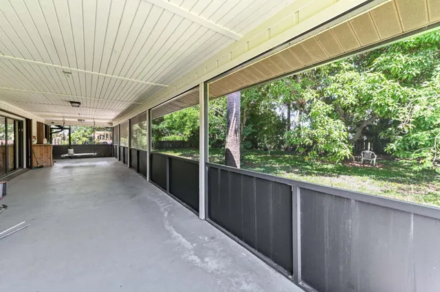 Residence photo 46