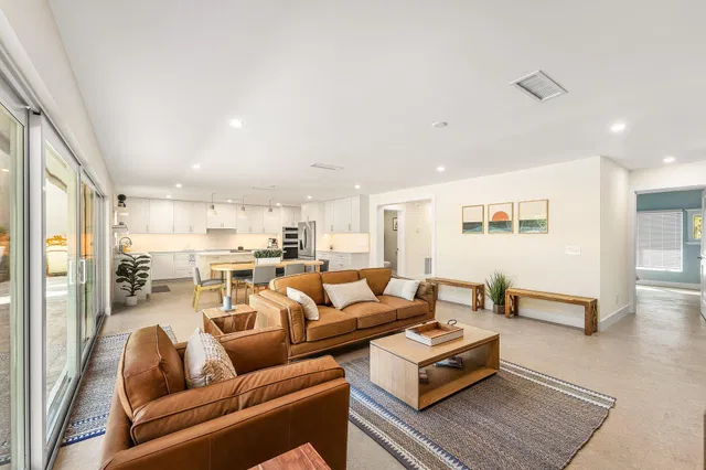  Residence photo 16