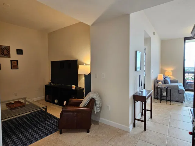 One City Plaza Unit 902 photo 6