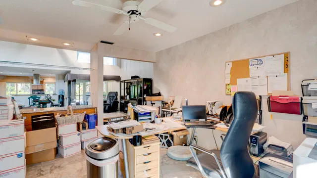 Residence photo 26