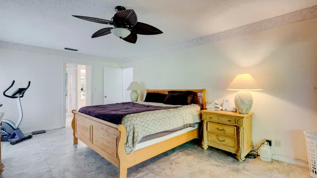 Residence photo 30