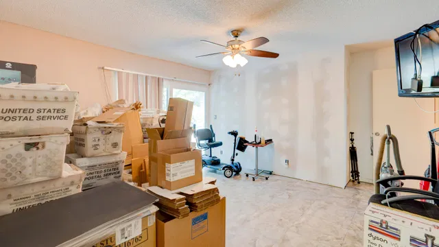 Residence photo 38