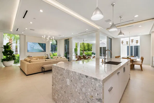 Palm Trail Delray Beach Residence photo 14