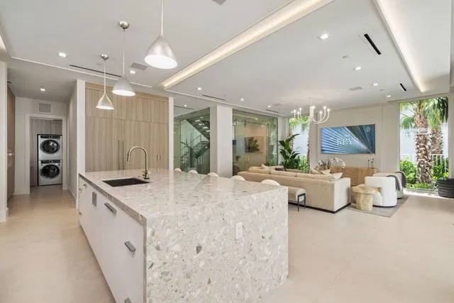 Palm Trail Delray Beach Residence photo 15