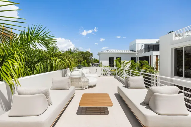 Palm Trail Delray Beach Residence photo 27