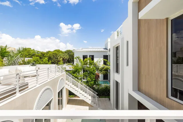 Palm Trail Delray Beach Residence photo 28