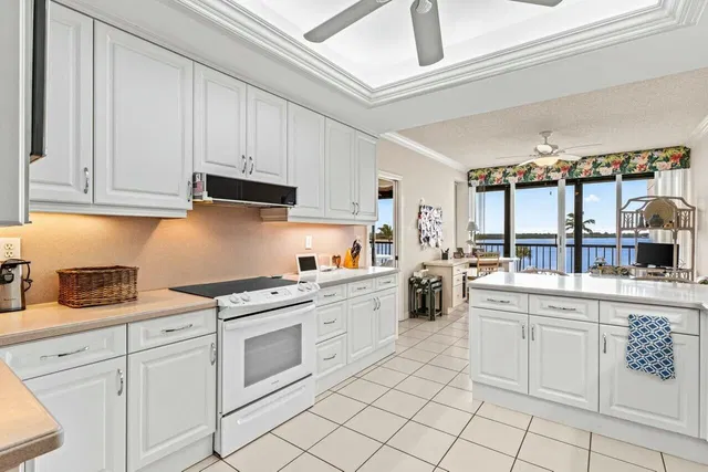 Sailfish Point Unit 2305 photo 9