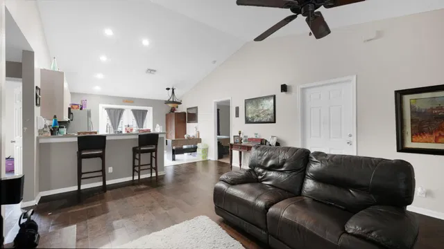  Residence photo 21