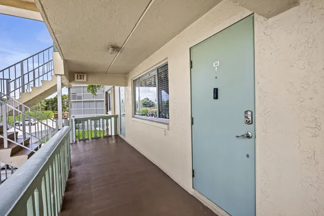 Unit 202 photo 2