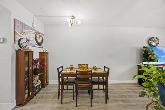 Unit 202 photo 6
