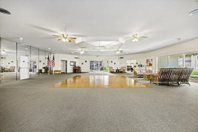 Unit 202 photo 20