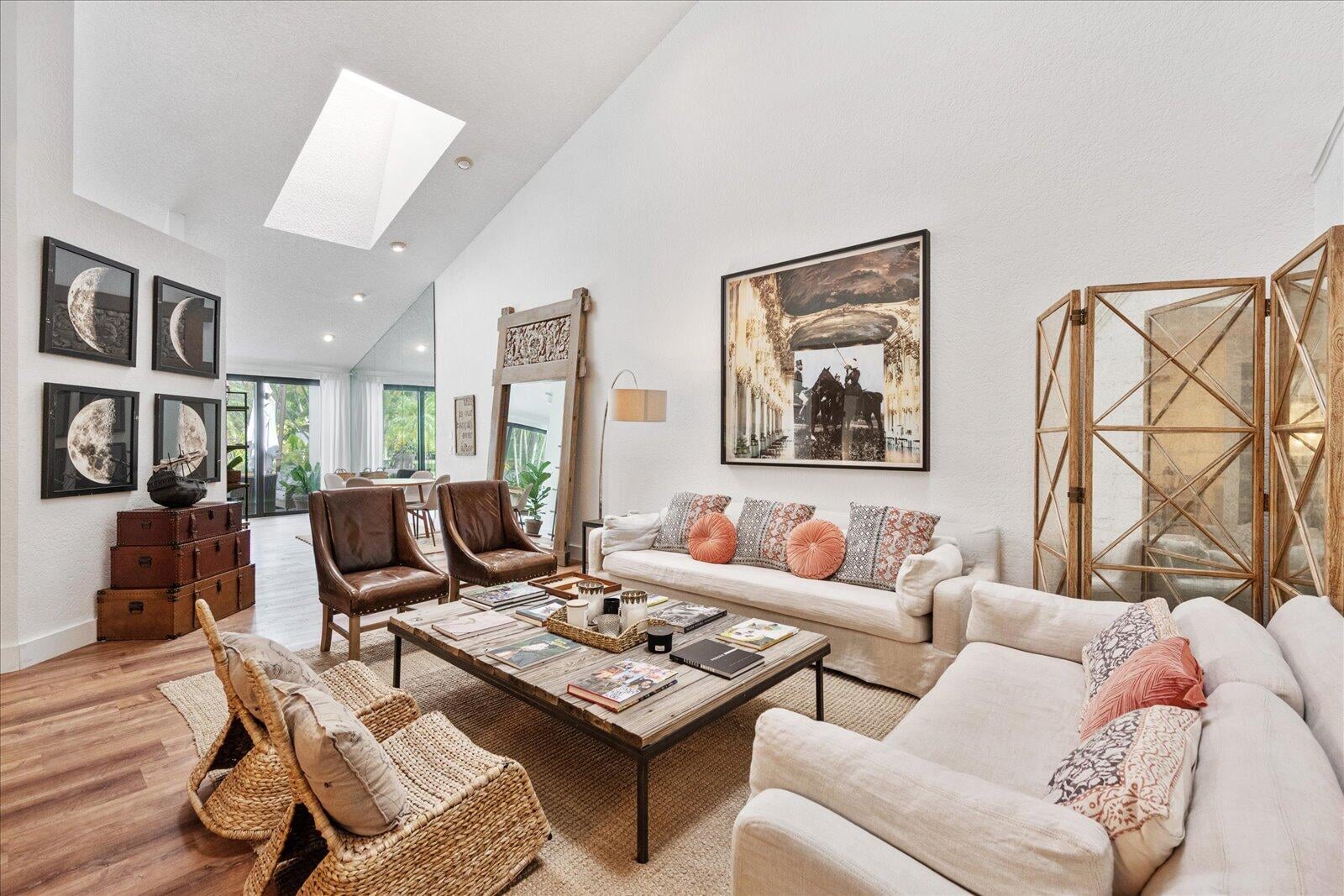 Windsor Way Residence photo 8