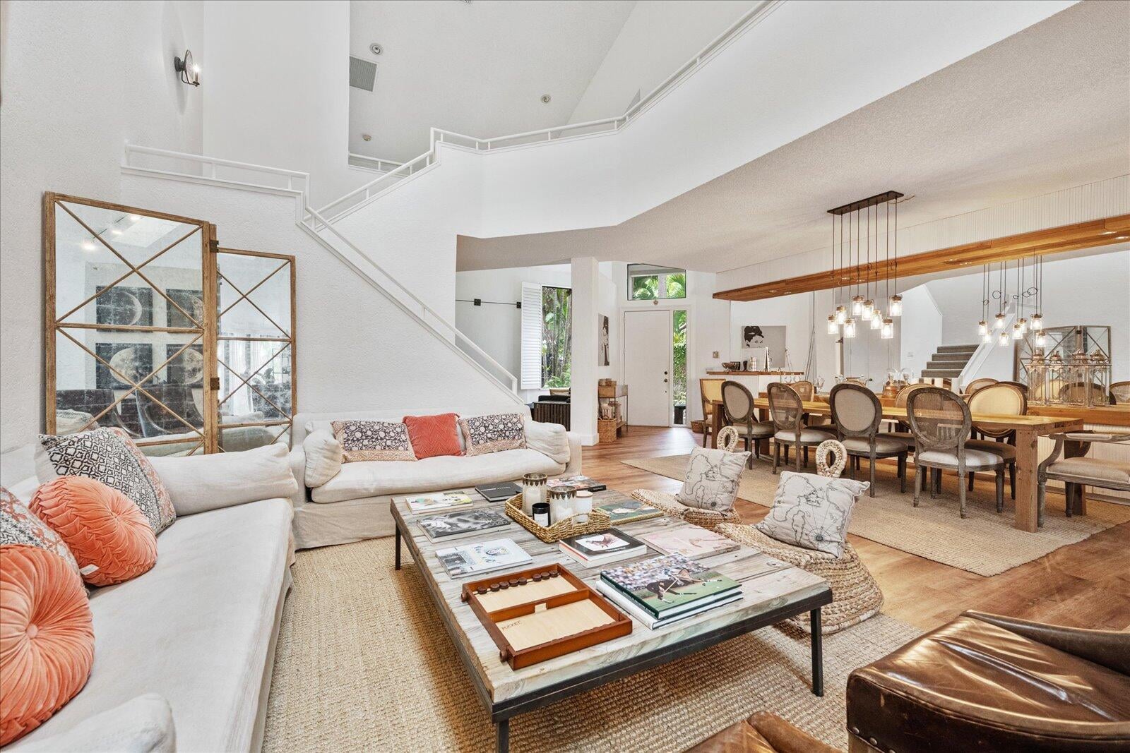 Windsor Way Residence photo 11