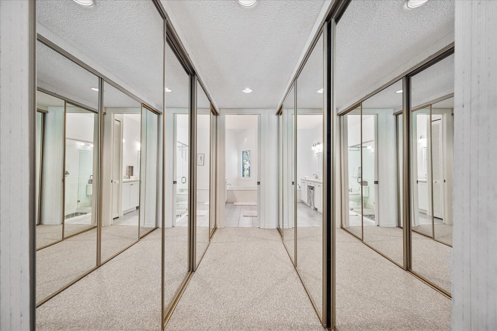 Windsor Way Residence photo 21
