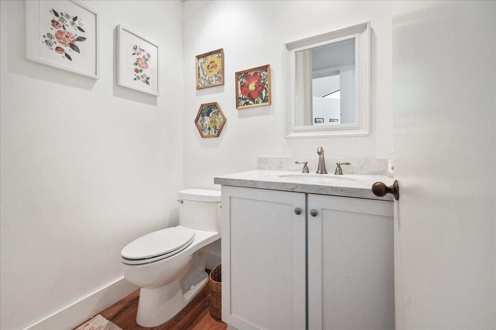 Windsor Way Residence photo 26