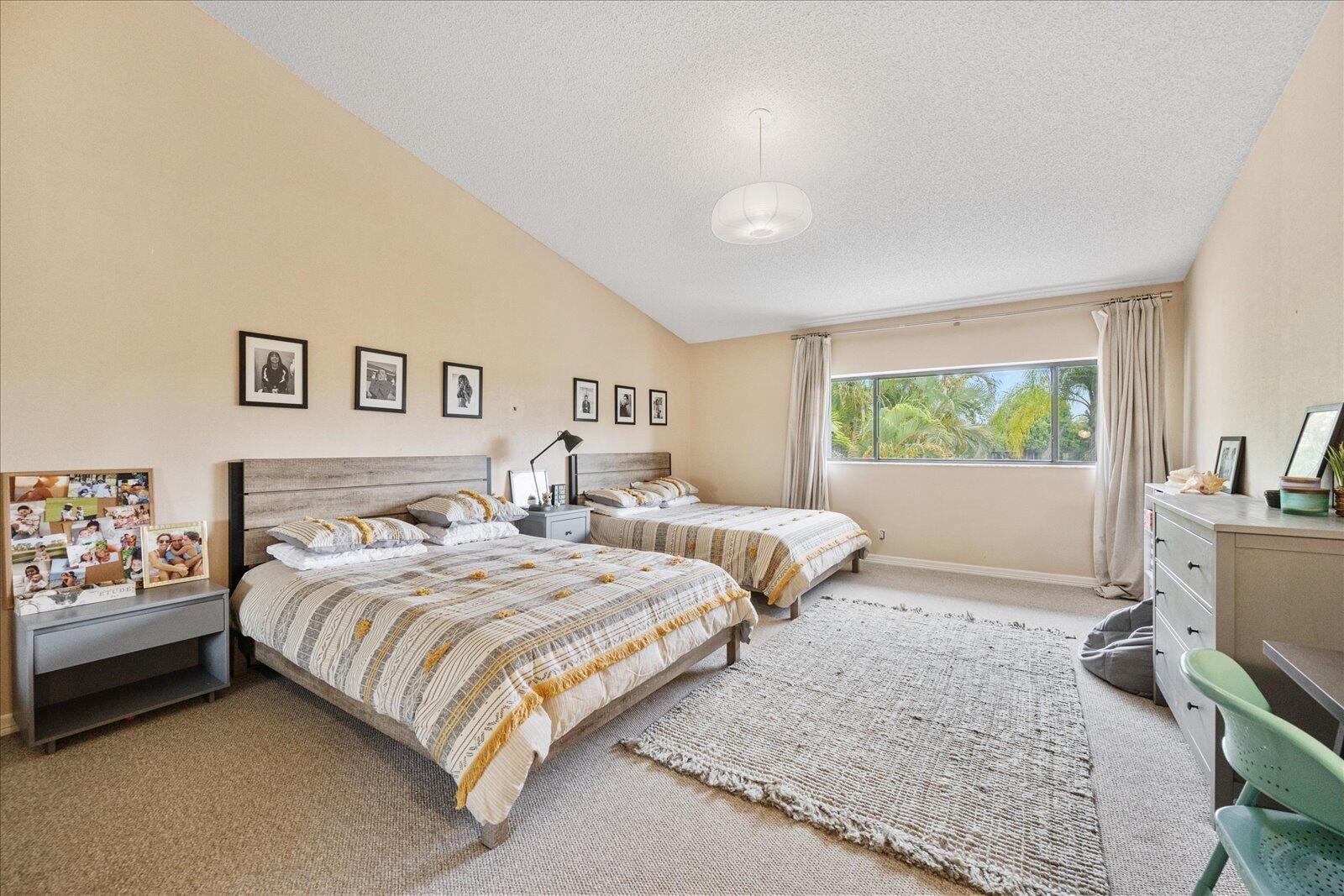 Windsor Way Residence photo 30