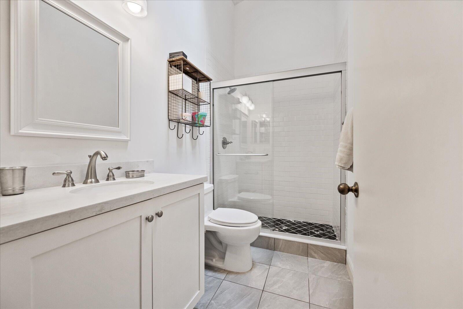Windsor Way Residence photo 31