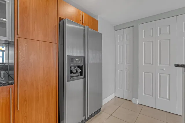 610 Clematis Unit 618 photo 11