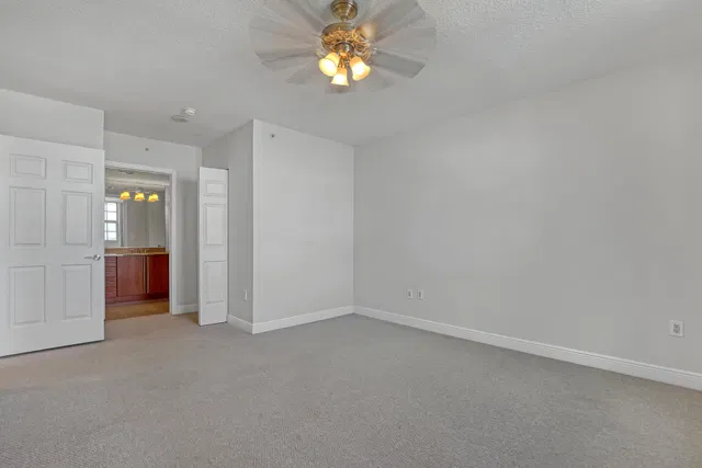610 Clematis Unit 618 photo 14