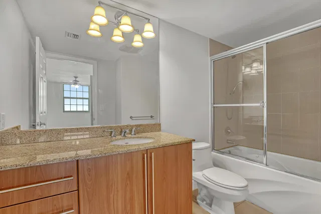 610 Clematis Unit 618 photo 19
