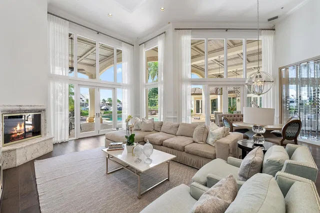 Admirals Cove Residence photo 11