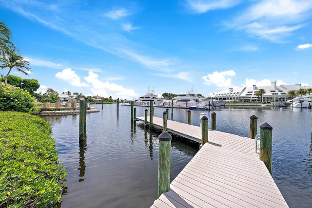 Admirals Cove Residence photo 35