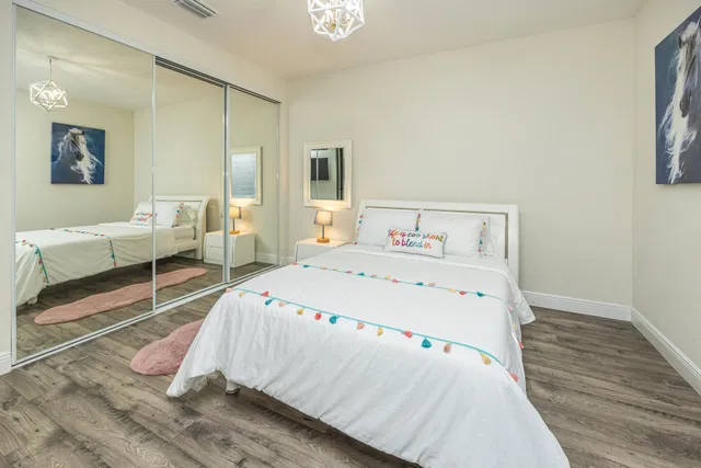 Residence photo 70