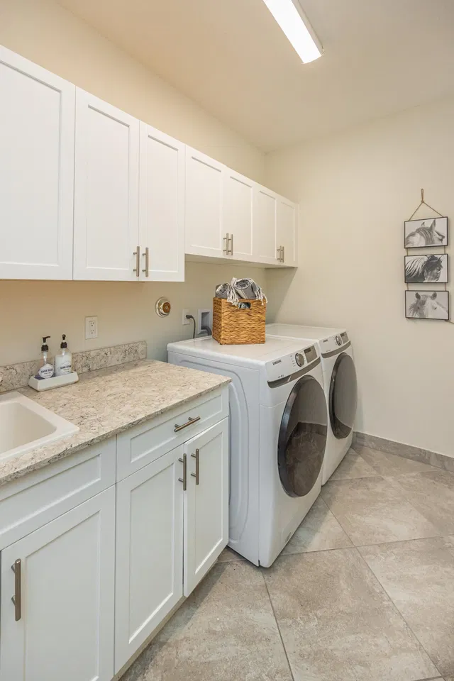 Residence photo 74