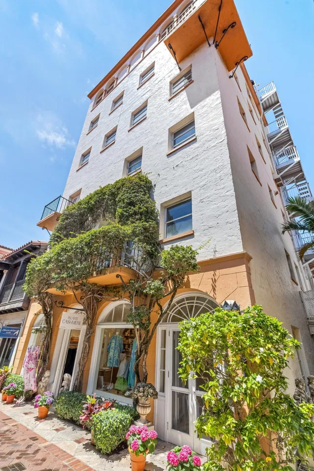 Royal Park Residence photo 8