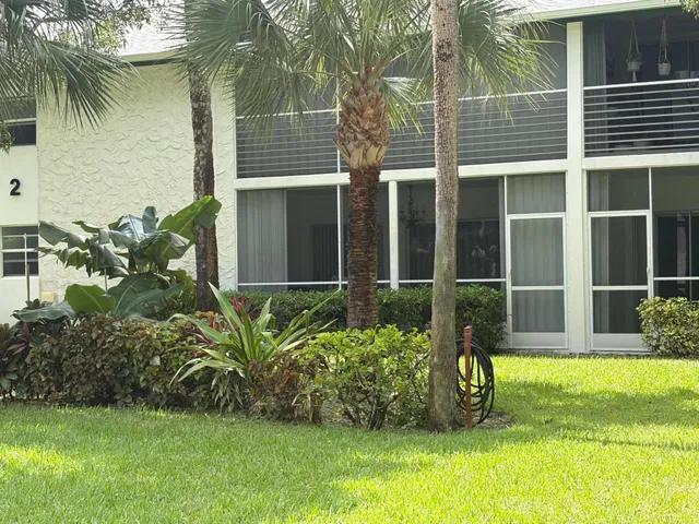 Unit 106m photo 28