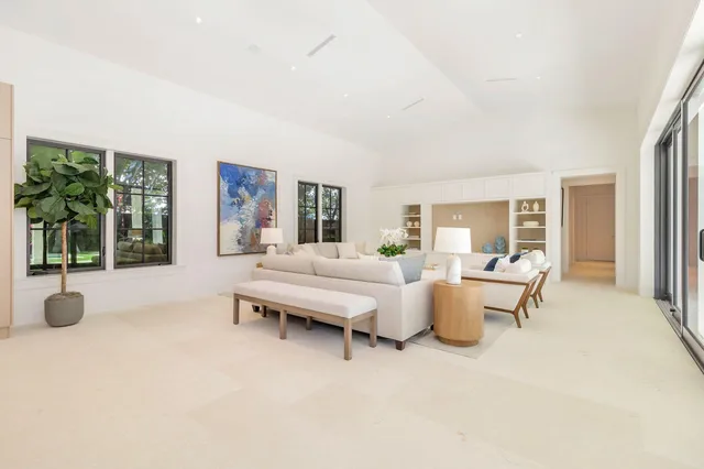 SoSo West Palm Beach Residence photo 11