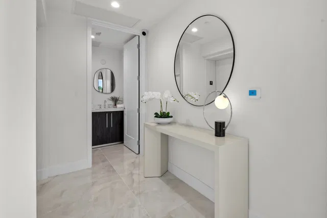 Royal Palm Residences Boca Raton Unit 506 photo 5