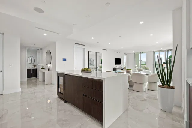 Royal Palm Residences Boca Raton Unit 506 photo 7