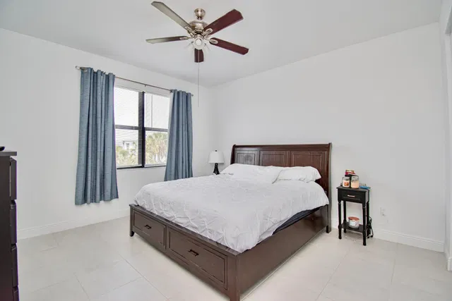 Residence photo 18