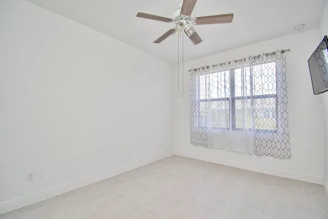 Residence photo 22