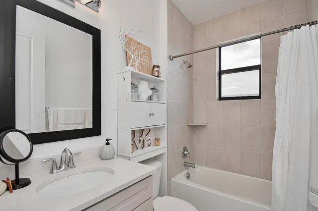 Residence photo 23
