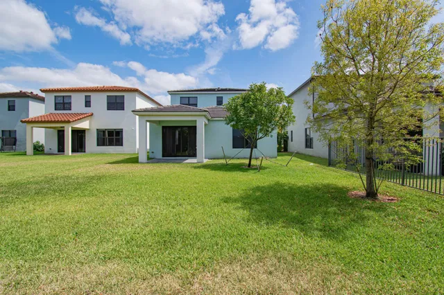 Residence photo 26