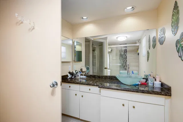  Unit 205 photo 17