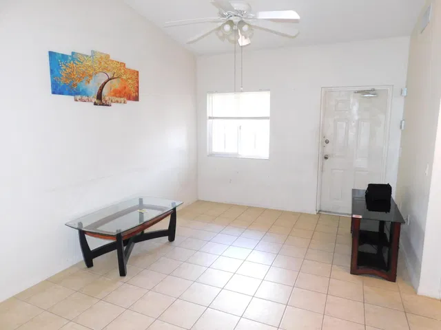 Unit 204 photo 6
