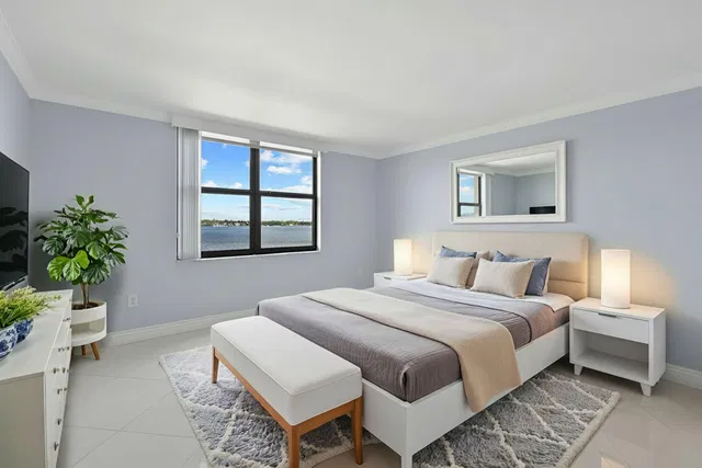  Unit 510 photo 12